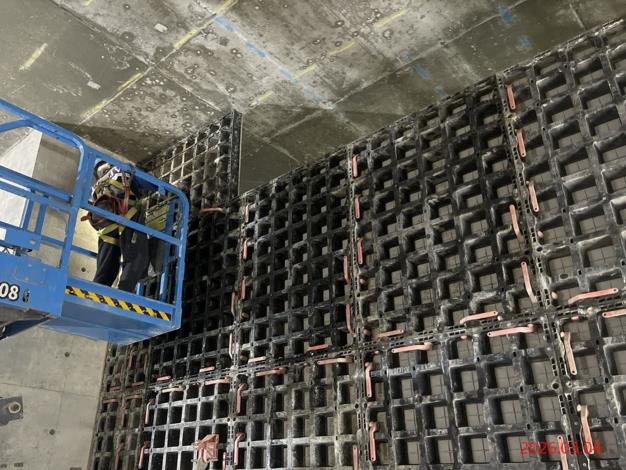 G09站_B3F隔間牆模板施作