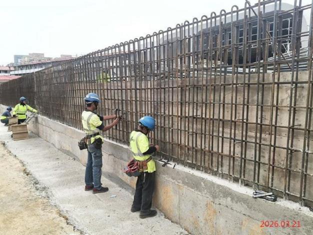 G12站_出入口A地面層花台排水擋土牆鋼筋施作