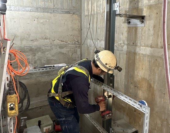 北機廠備品倉庫及體育場導軌安裝作業