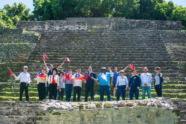 Mayor Chang San-Cheng and Mayor Ladrick Sheppard at the Mayan ruins.