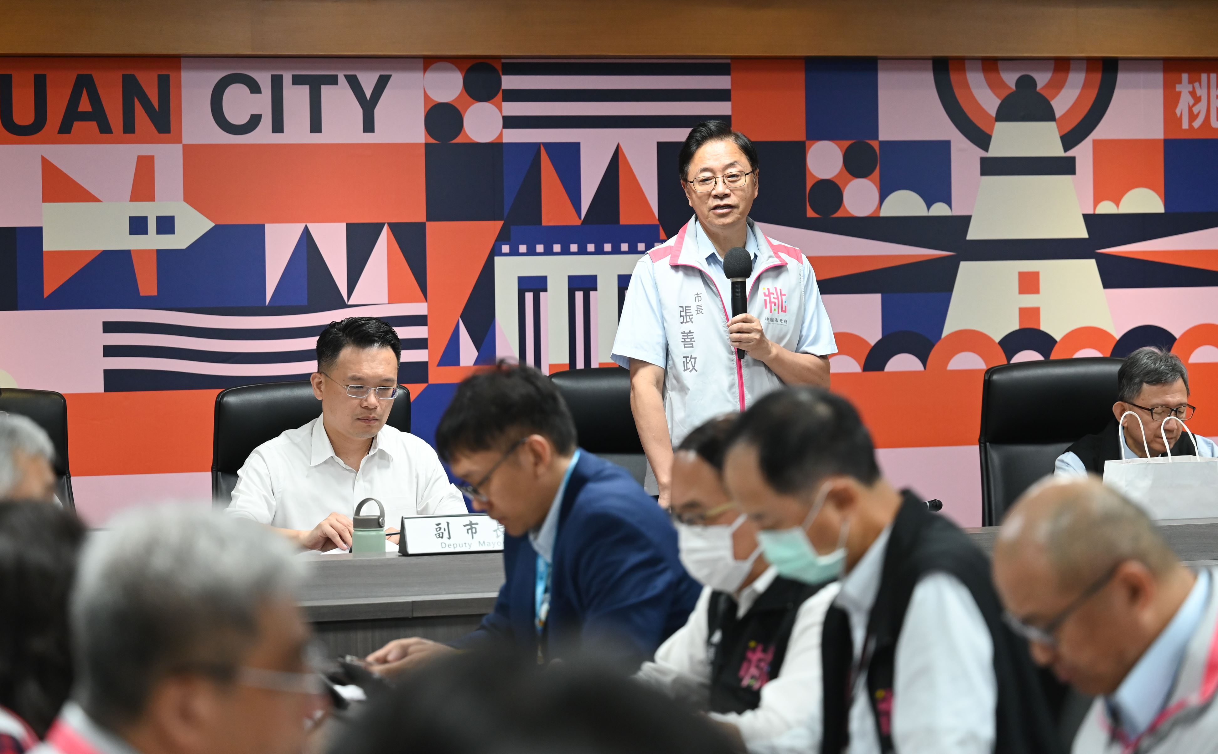 The city government team has completed six months in office. Mayor urges all colleagues to continue the efforts in the upcoming term.