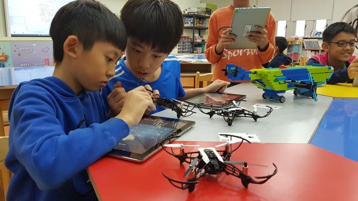 Subsidy quadcopter to encourage innovative teaching