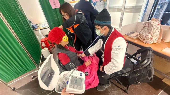 聯新國際醫院及飛龍救護車公司EMT