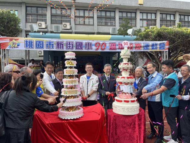 王副市長出席新街國小校慶照片5