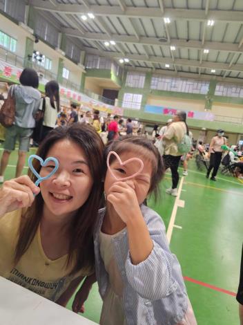LINE_ALBUM_115.08.22祖孫樂淘桃-祖父母節慶祝活動_260822_8