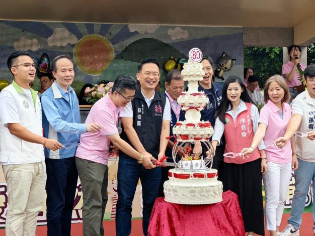 蘇副市長參加龍壽國小80週年校慶照片1