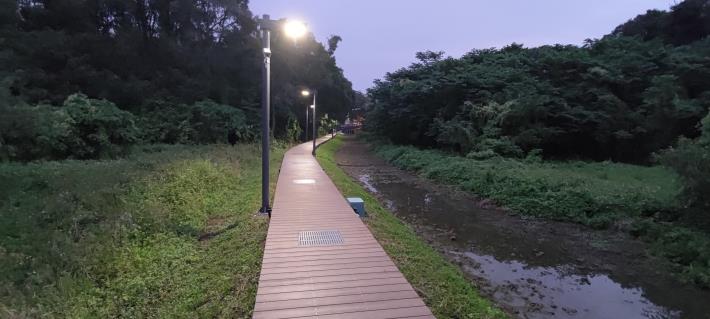 祥鷺與夜鷺埤塘串聯步道工程夜間實景