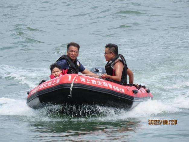 （圖三）親海活動操舟訓練