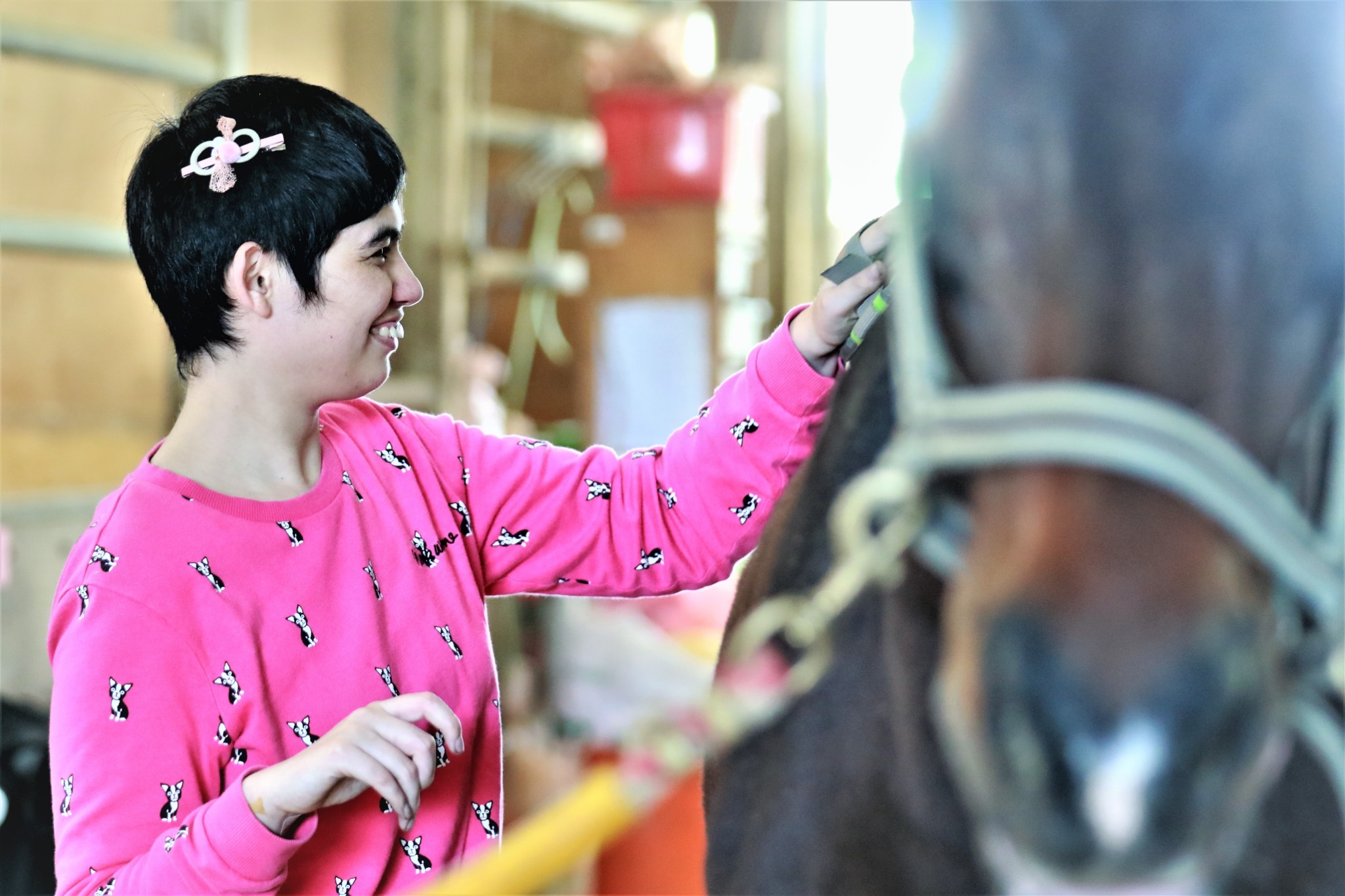 身障學員學會照顧馬匹也是對自我價值的提升
