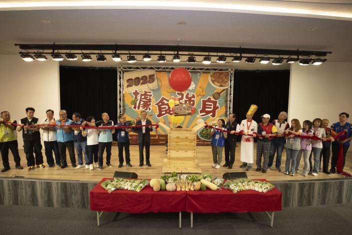 今年美食大賽的主題精神由這一籠香氣四溢的蒸籠揭開序幕