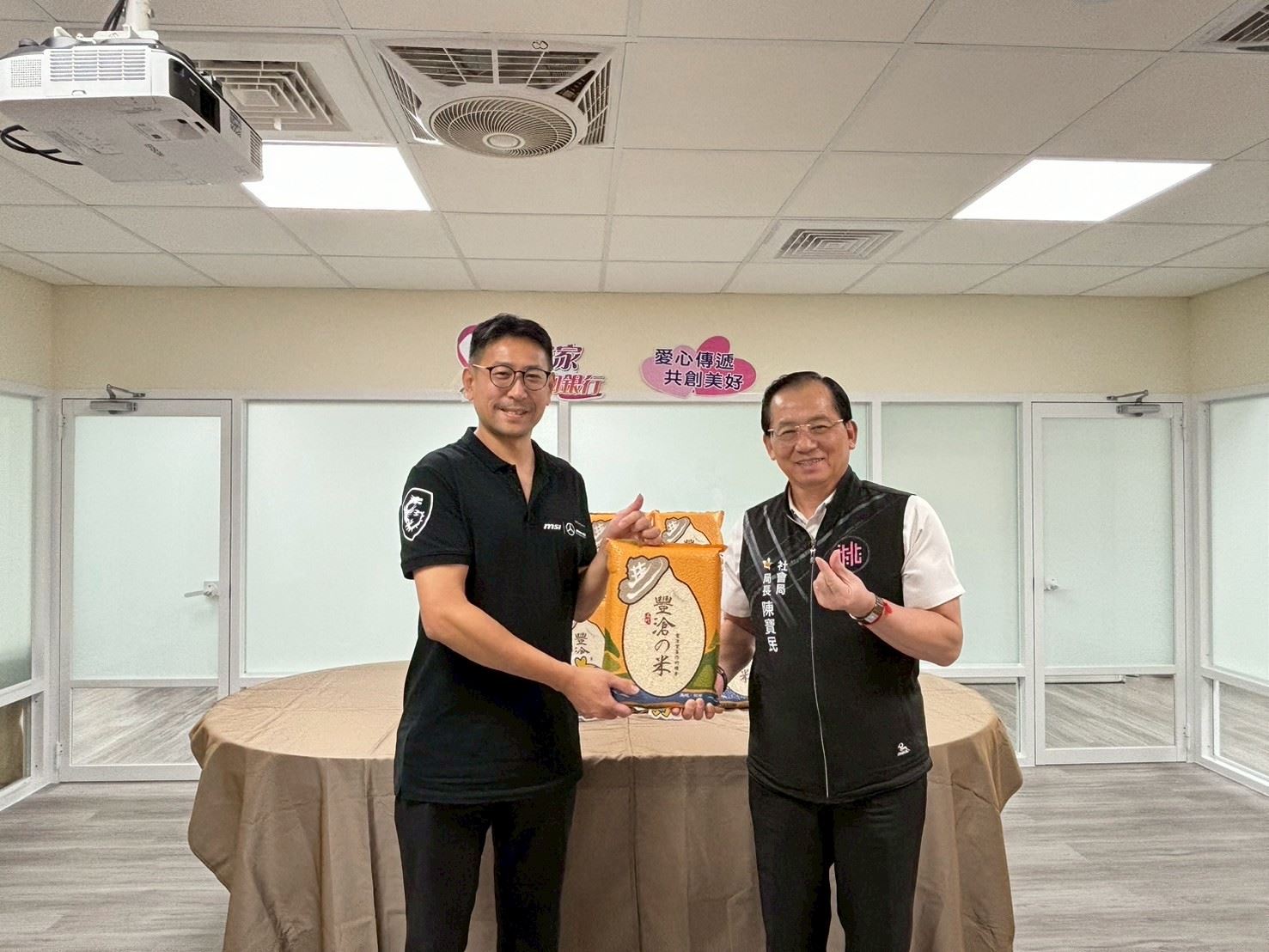 感謝微星科技捐贈5000斤白米
