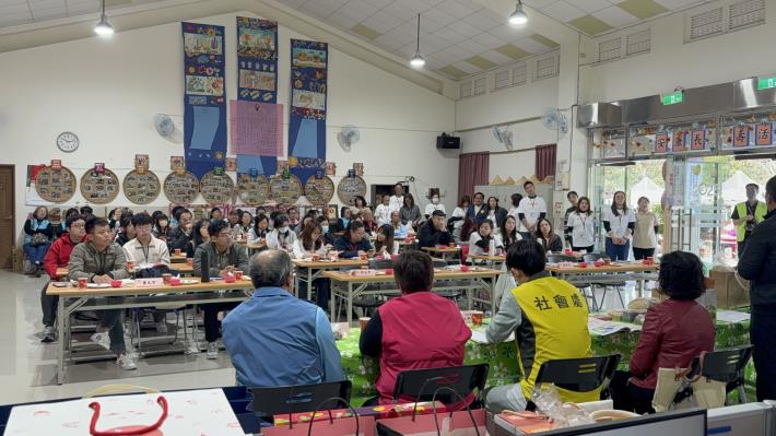 桃園市政府將攜手各界力量，深化據點服務與科技應用，打造高齡友善、創新示範的在地安老典範，領航全臺社區照顧新據點