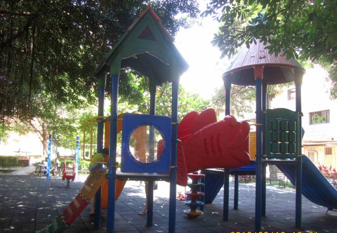 仁愛公園（遊具設施）