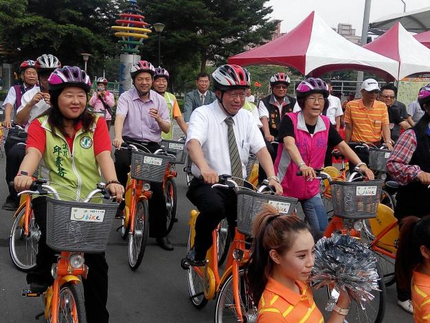 鄭市長親自主持桃園市公共自行車「微笑健康，騎動桃園」記者會。