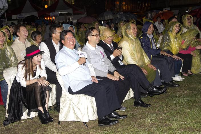 鄭市長親與音樂饗宴系列活動-爵士派對，與市民同樂。