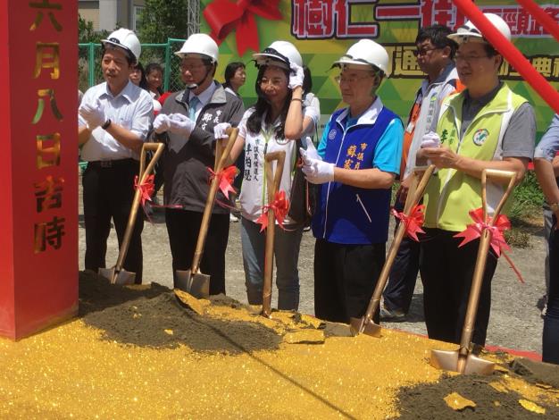 樹仁一街瓶頸路段打通工程動土典禮由市長鄭文燦親自主持。