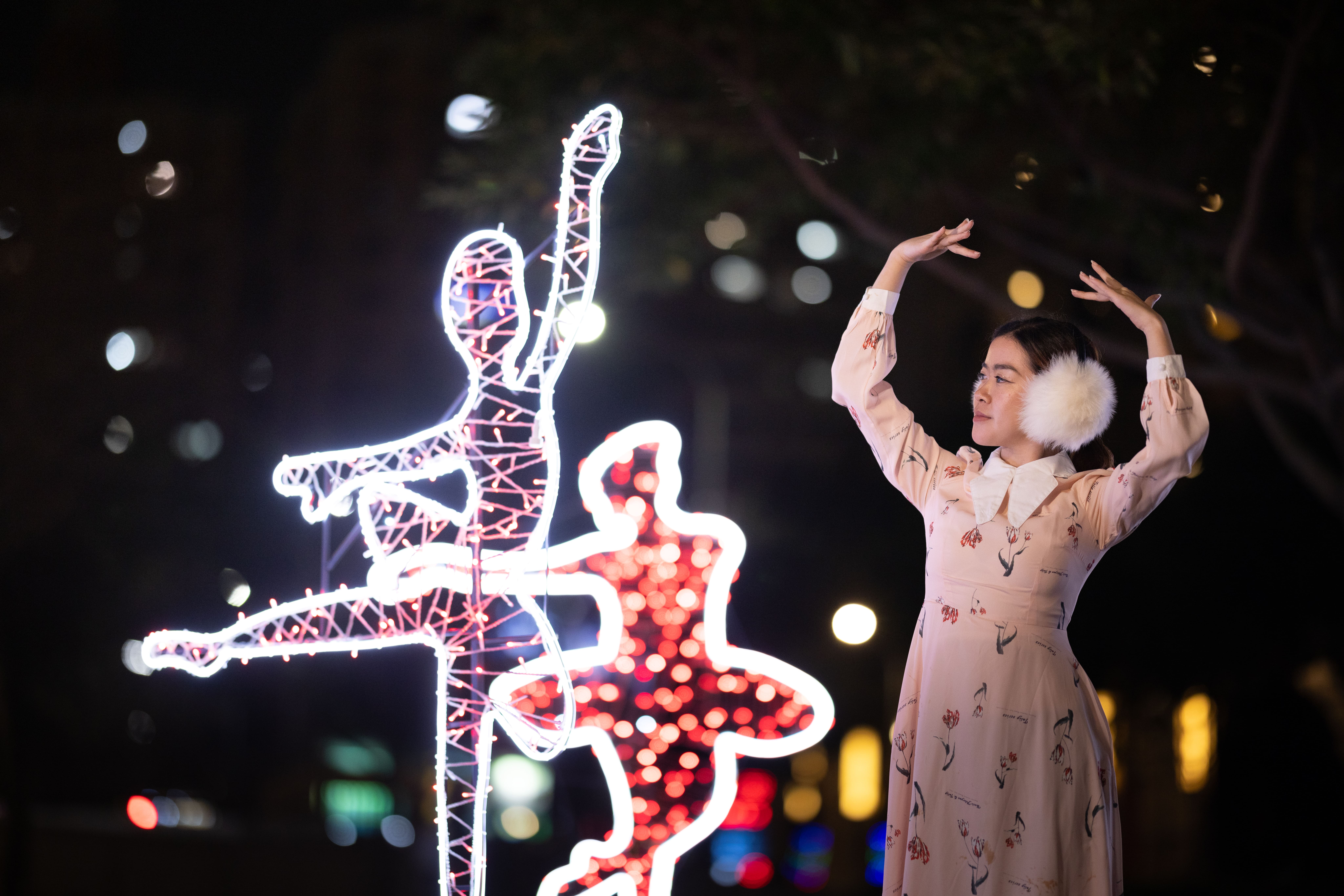 《星光藝閃閃-舞動星光》一起和舞者們在城市的角落翩然起舞。