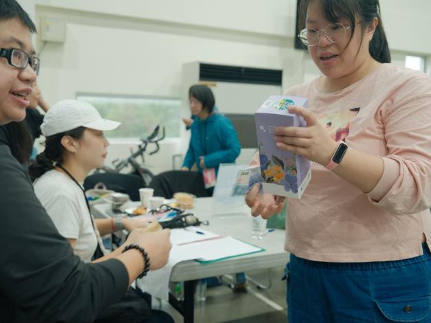 LINE_ALBUM_未婚_251031_9