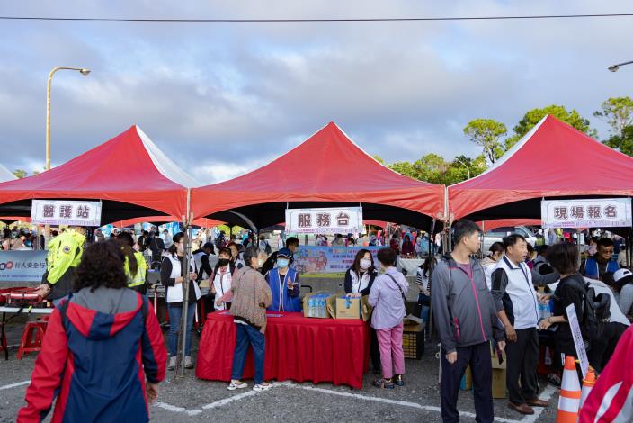 人山人海