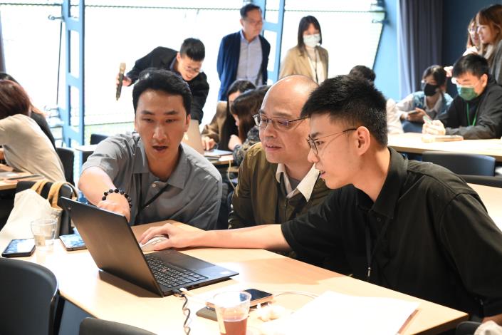 03透過跨區交流活動與各縣市新創團隊互動，激發更多可能性