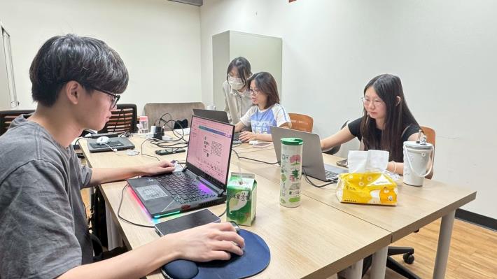 圖：謝同學於實習過程中逐步累積經驗，進而提供職場實力