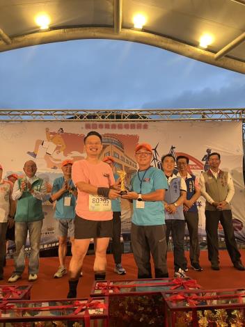 大觀盃馬拉松4500人竹圍漁港起跑 首邀單身男女路跑聯誼活動照片共12張第12張