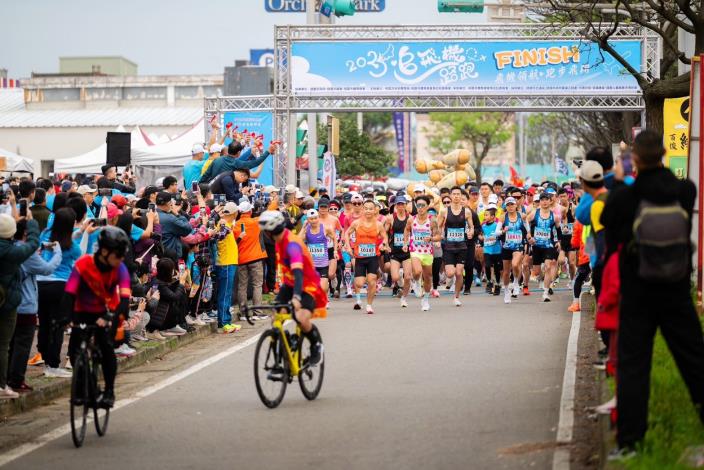 2025追飛機路跑活動照片共6張第4張