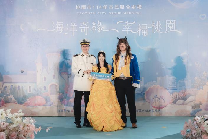 市長與新人合照03