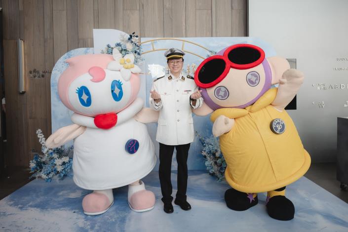 市長與阿桃園哥合照